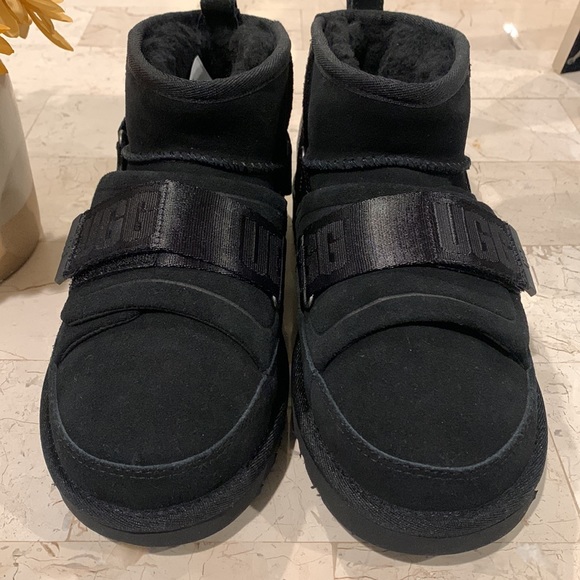 SOLD! NWOT, UGG Classic Ultra Mini Hybrid - Picture 8 of 10